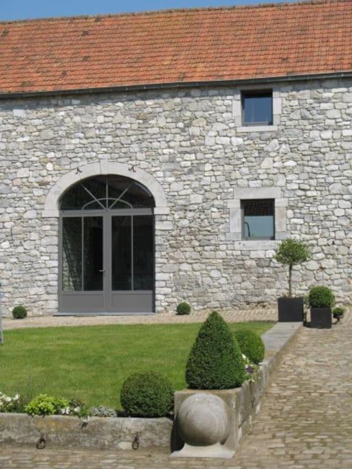 Ferme De La Porte Rouge Andenne Экстерьер фото